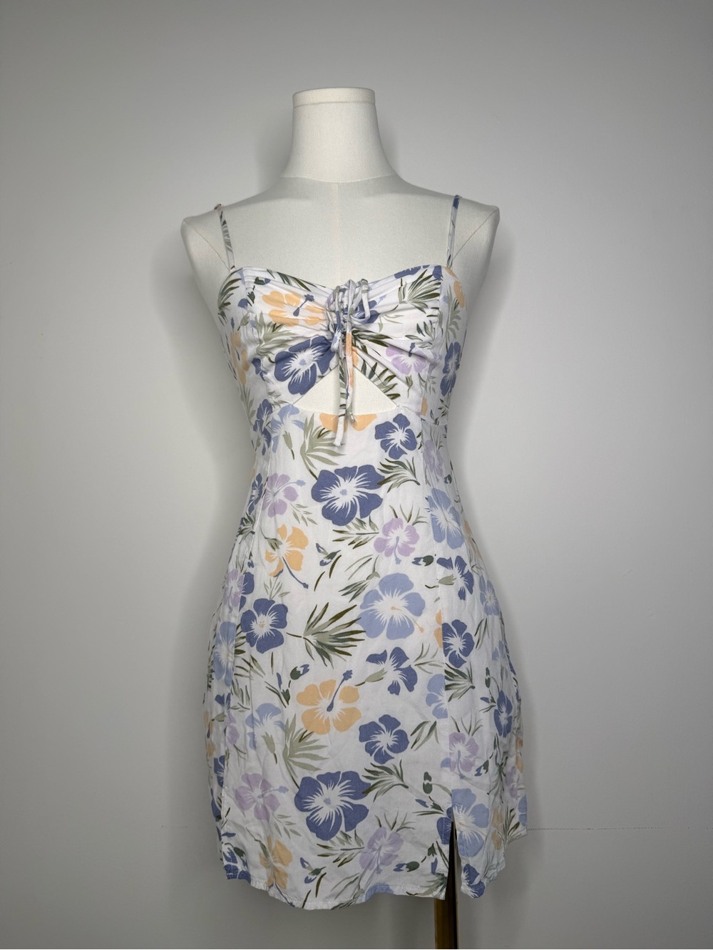 Floral Tie-Front Sundress in White and Blue